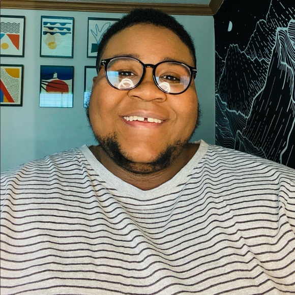 Meet your Posher, Darius - Picture 1 of 1